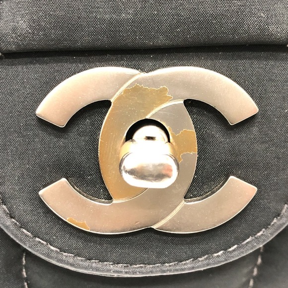 CHANEL Black Shoulder Bag - Picture 10 of 15